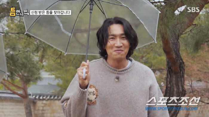 [SC이슈]'예능 블루칩' 이광수, 어쩌다 '끼워팔기' 의혹에 휩싸였나? "나오라는 '런닝맨'은 안나오고…"