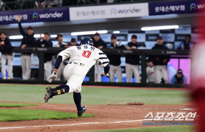 '마황'의 폭풍질주 계속된다! SSG 대환장 수비→롯데 5득점 빅이닝. …