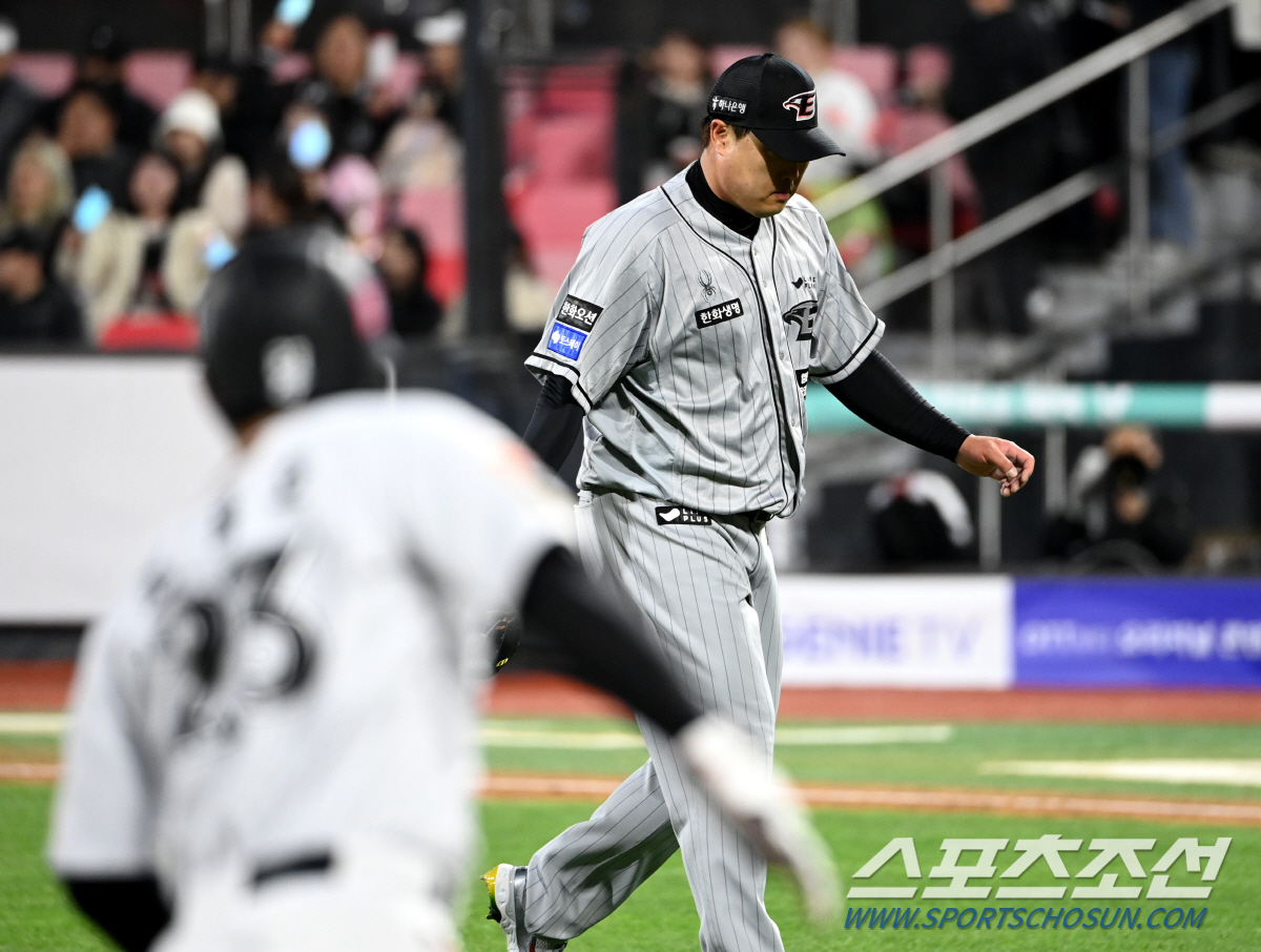 '수비 집단 붕괴' 외로웠던 괴물의 7실점, 이길 방법은 없었다…100승…