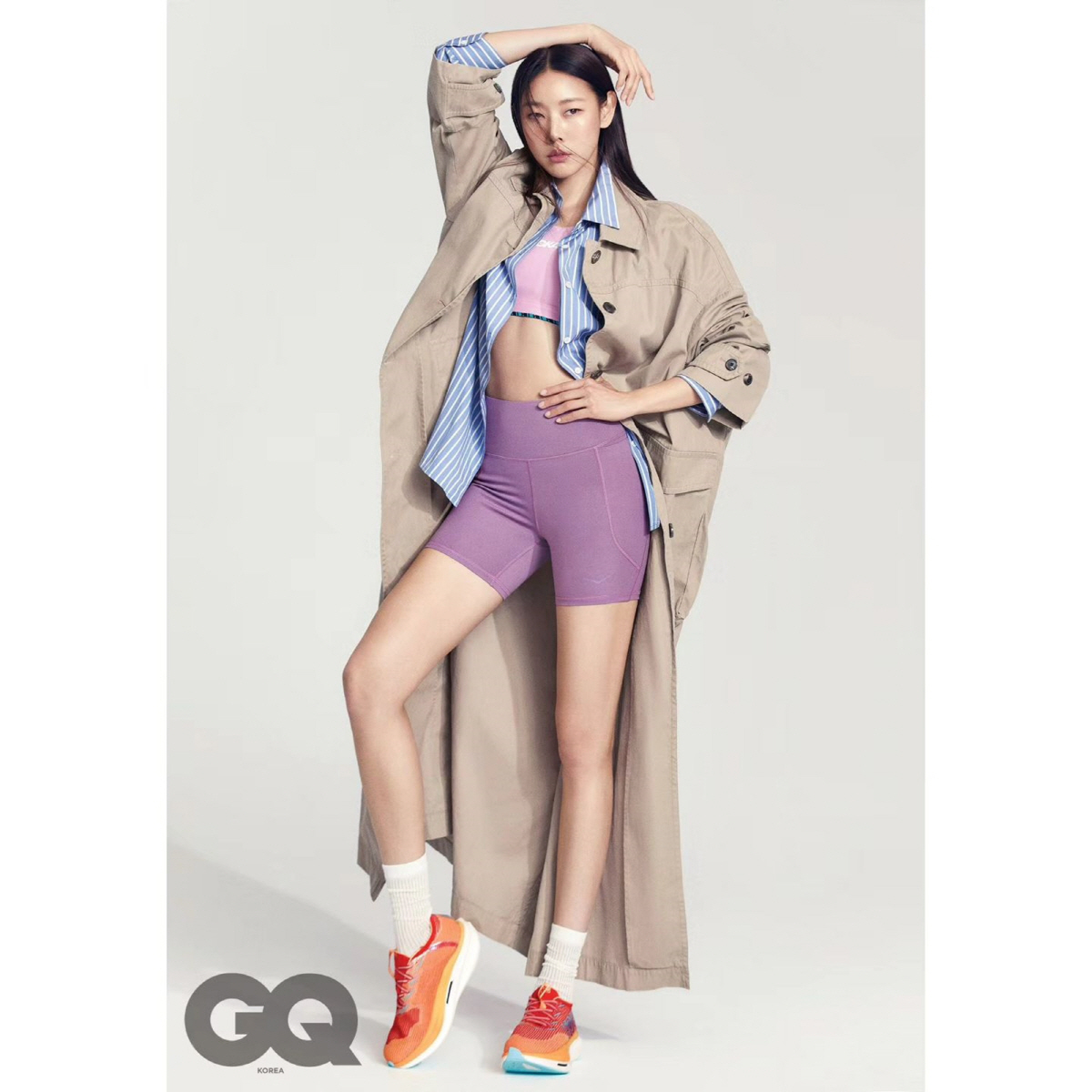 한혜진, '납작배'의 교과서…'톱모델' 개미허리 인증