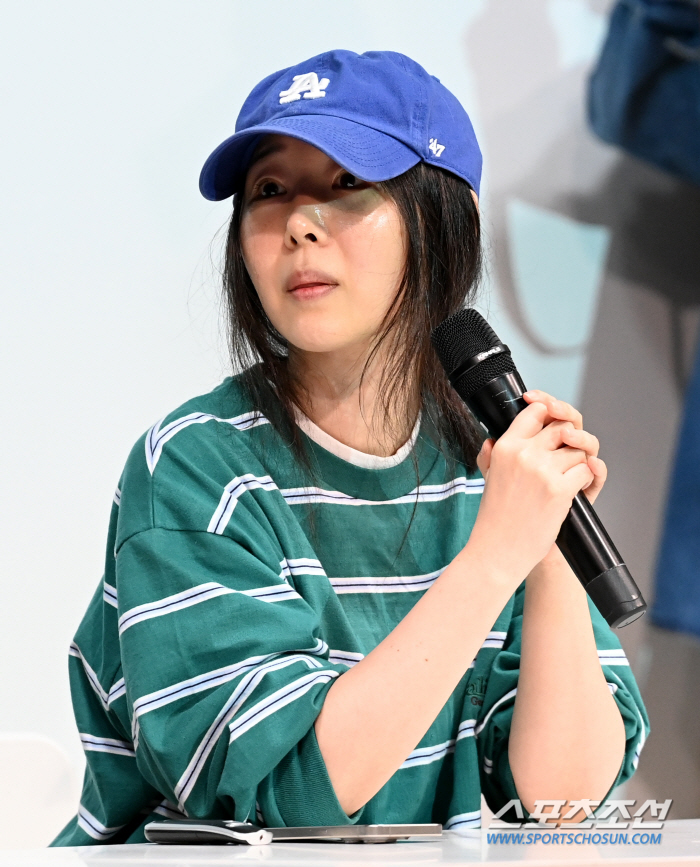 [전문]하이브 "민희진, 사임하고 뉴진스 언급도 중단하길…기자회견은 논점…