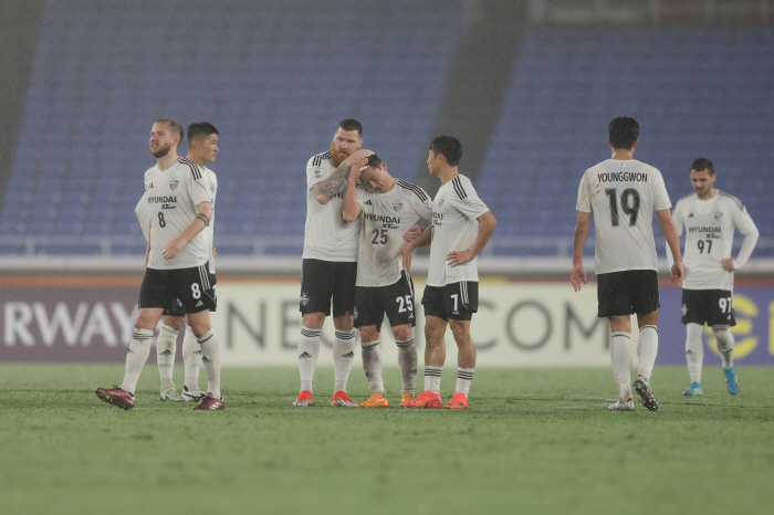 ACL 결승행 좌절 울산, 후유증은 없을까…'3연승 도전' 전북의 반등,…