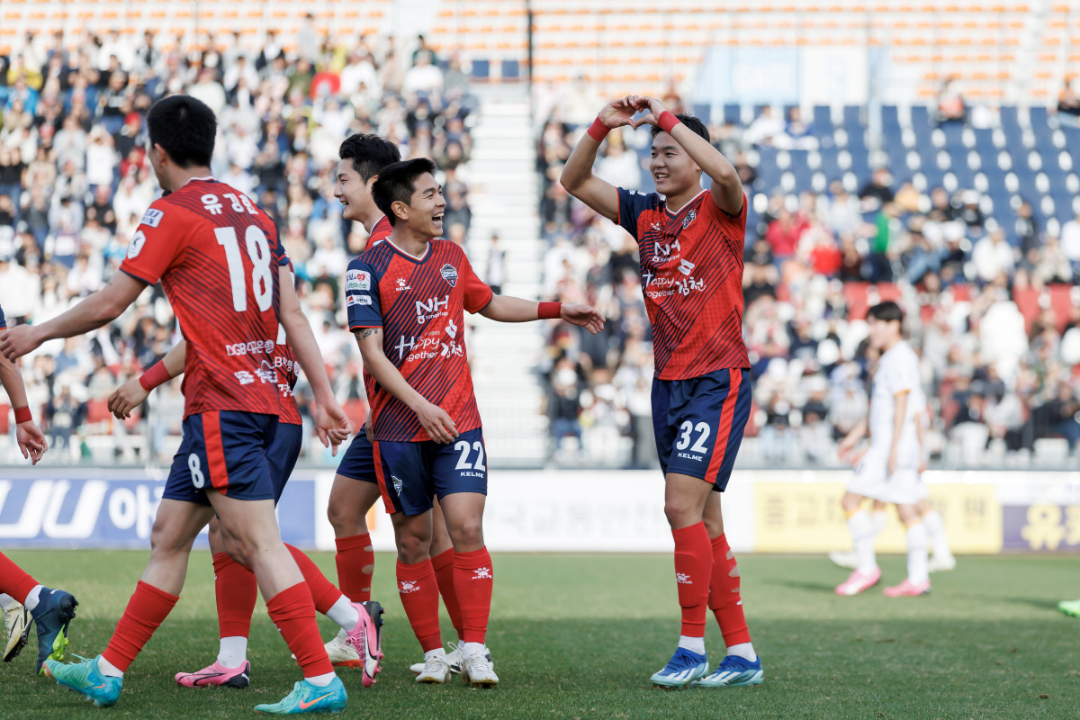 ACL 결승행 좌절 울산, 후유증은 없을까…'3연승 도전' 전북의 반등,…