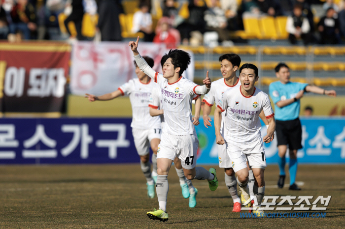 ACL 결승행 좌절 울산, 후유증은 없을까…'3연승 도전' 전북의 반등,…
