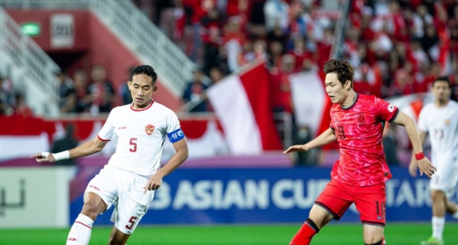 '카타르 쇼크' 한국, '이영준+황선홍 퇴장' 승부차기 끝 인도네시아의 …