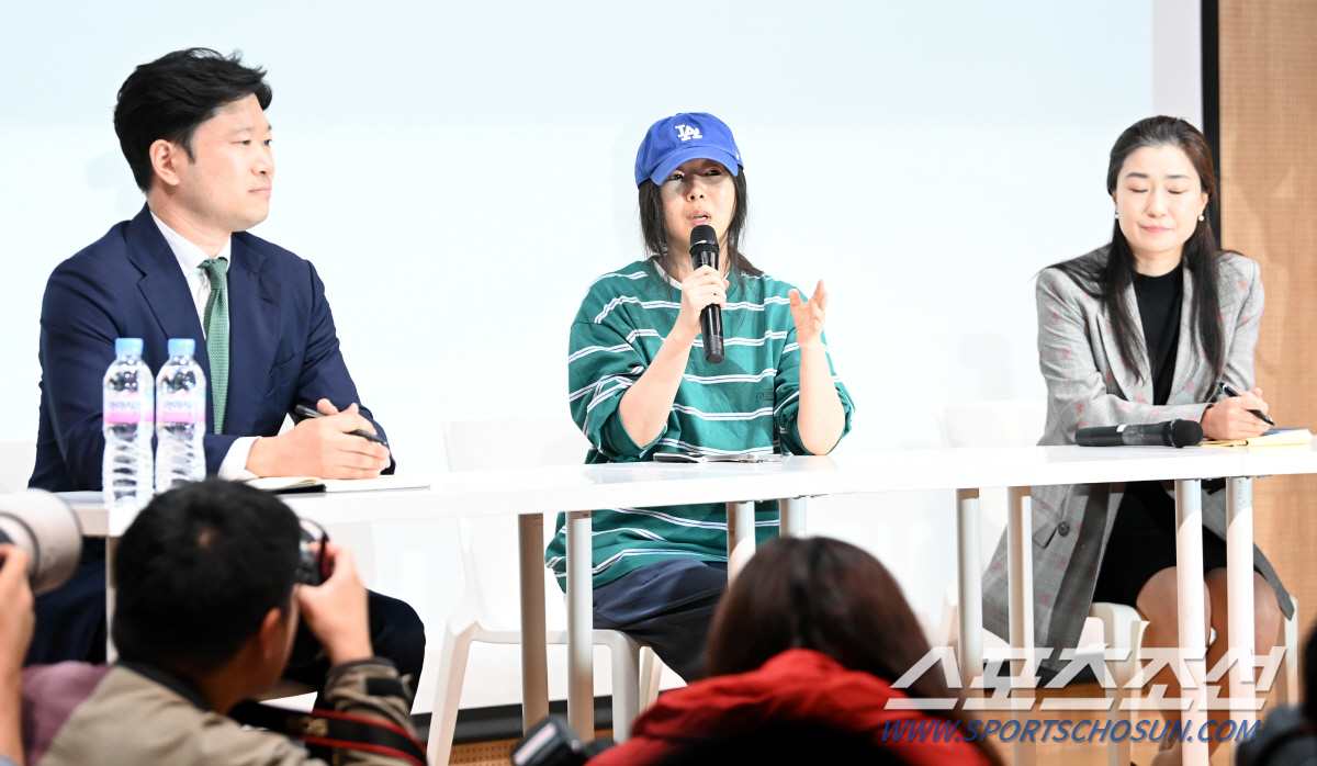 [이정혁의 수다톡톡]대한민국 집어삼킨 민희진, '시총 8조 하이브와 맞다…