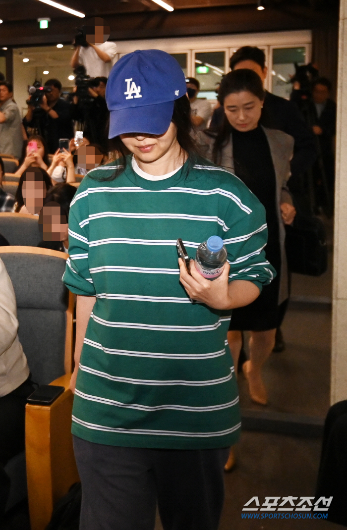 [이정혁의 수다톡톡]대한민국 집어삼킨 민희진, '시총 8조 하이브와 맞다…