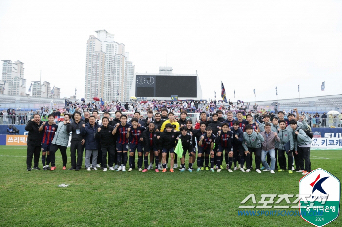 '수엡극장X3연승X3위" 후반96분 골대 향해 달린 '투혼 센터백'김태한…