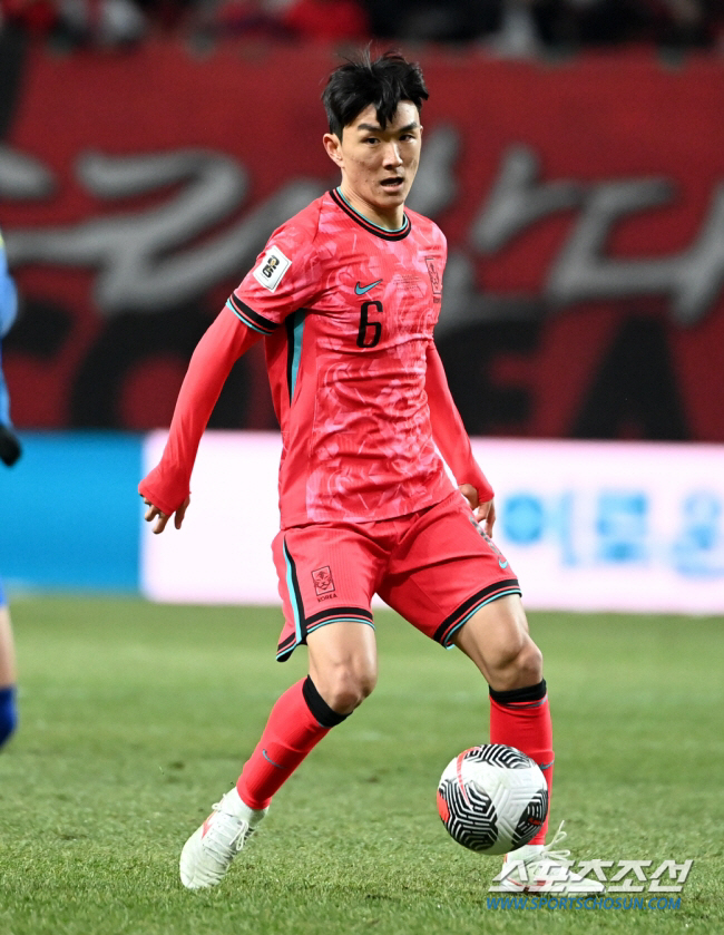 세르비아 매체, "황인범 노리는 EPL 중위권팀은 울버햄튼과 팰리스"…절…