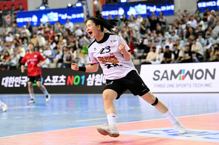 '강경민 12G 7AS' SK슈가글라이더즈, 챔프 1차전서 삼척시청 제압…