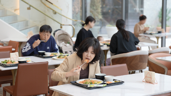 풀무원푸드앤컬처, 건강한 식생활 경험 확대하며 3개년 연속 위탁급식 매출…