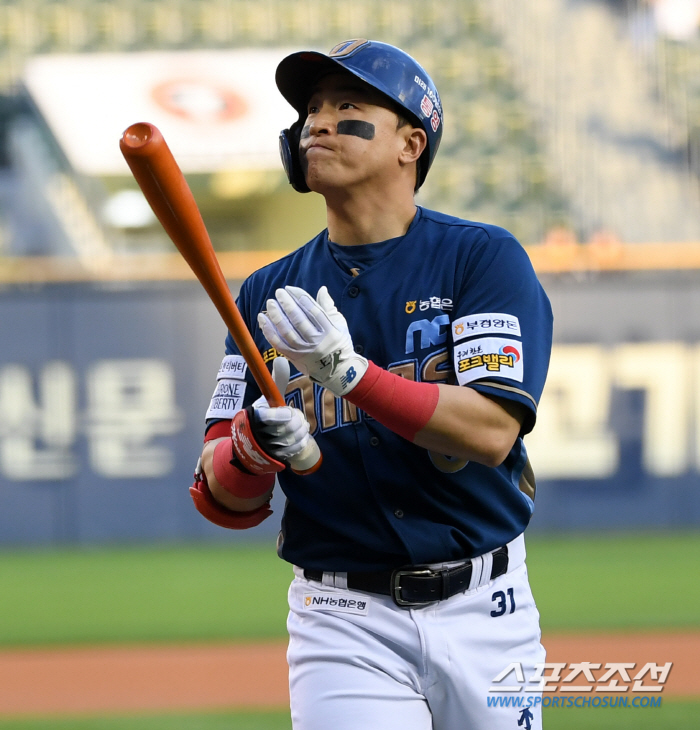 타격 2관왕은 슬로스타터? 결국 선발 라인업 제외 "뒤에서 대기한다"[창…