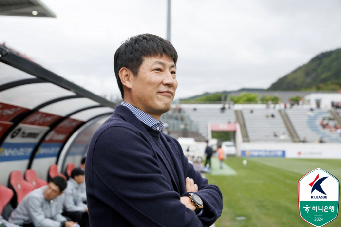 [현장인터뷰]염기훈 감독 "선수들 정신력, 벼르고 있었다" vs 박동혁 …