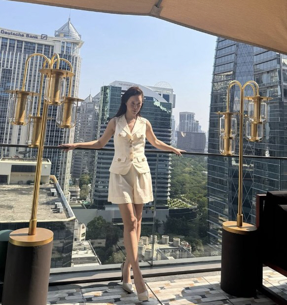 '정석원♥' 백지영, '군살 제로' 쭉 뻗은 각선미…48세 안 믿겨