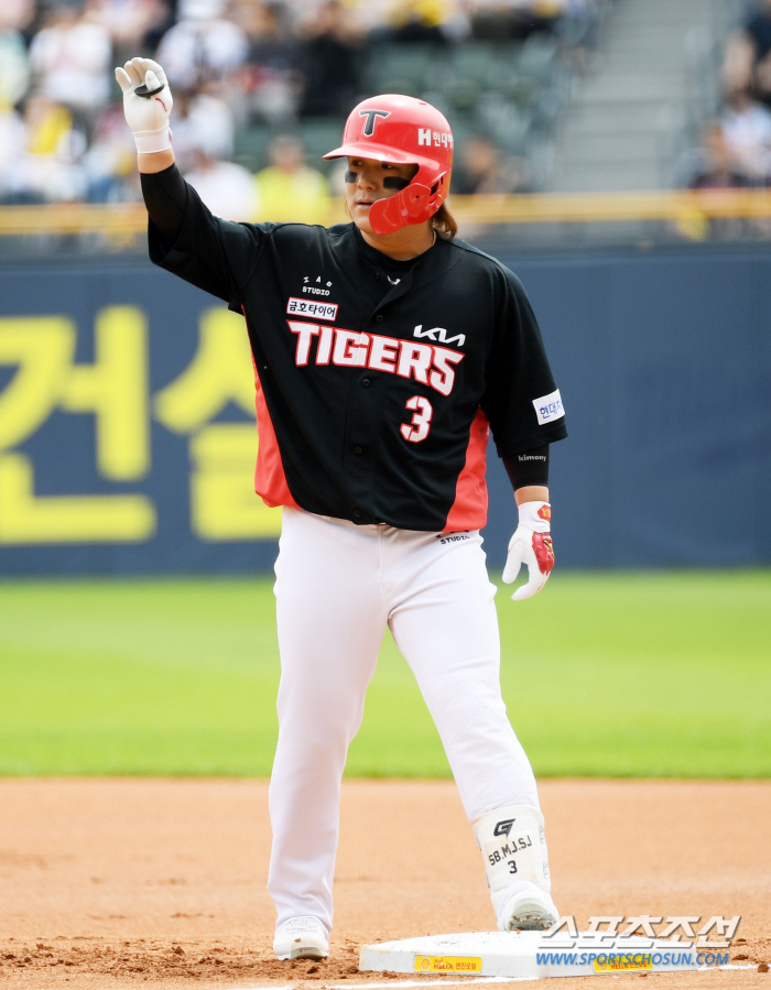 '작은거인'이 1110일만에 톱타자로 나서자, KIA의 막혔던 혈이 뚫렸…