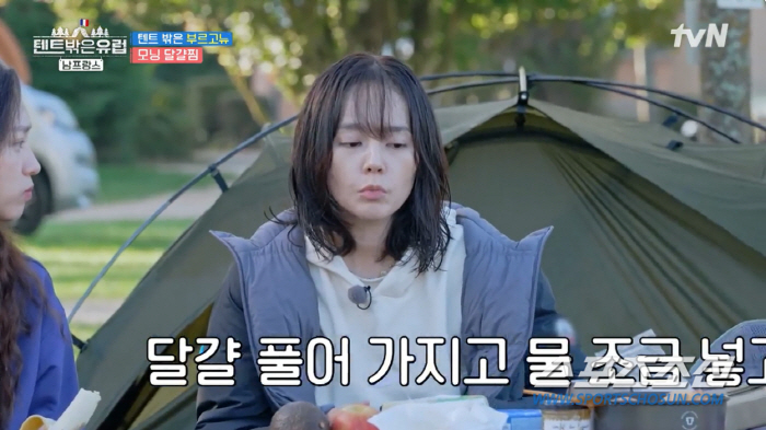 '수능점수 380점' 한가인, 요리 실력은 '꽝'? 달걀찜 만든다니니 '…