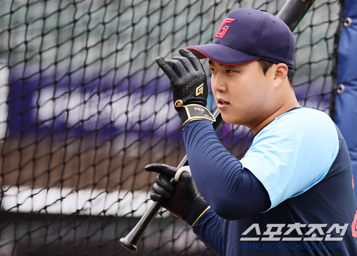 불길했던 노게임→주말 3연패→50억 FA 또 2군행…3주째 최하위 롯데,…