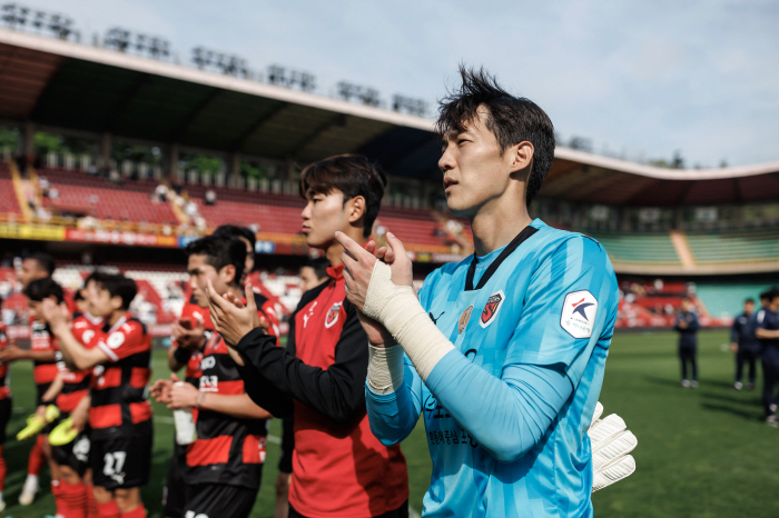 "축구는 몰라요" 이유있는 김천 상무의 1위, 이동경 공백은 어떻게 메울…