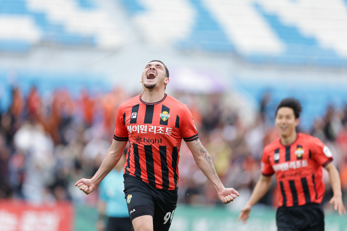"축구는 몰라요" 이유있는 김천 상무의 1위, 이동경 공백은 어떻게 메울…
