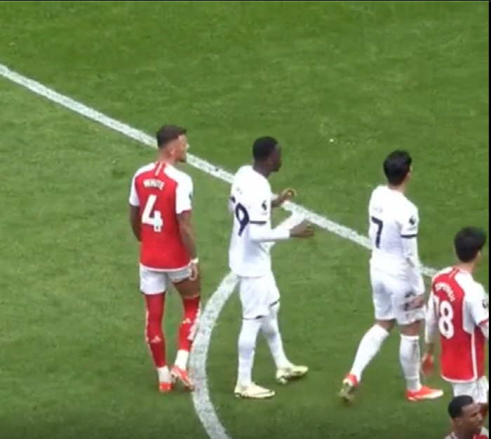 '내가 SON 호위무사야. 우리 주장 건들지마'...10살 후배의 감동 …