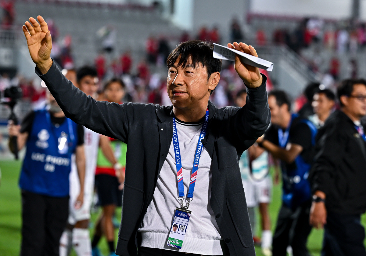"한-일전 패배가 일본에 이득이었다" 황선홍호가 못한 것보단 신태용호가 …