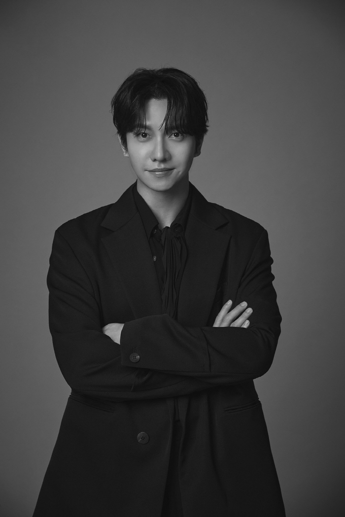 아빠 된 이승기, 빅플래닛메이드와 전속계약...태민과 한솥밥 [공식]