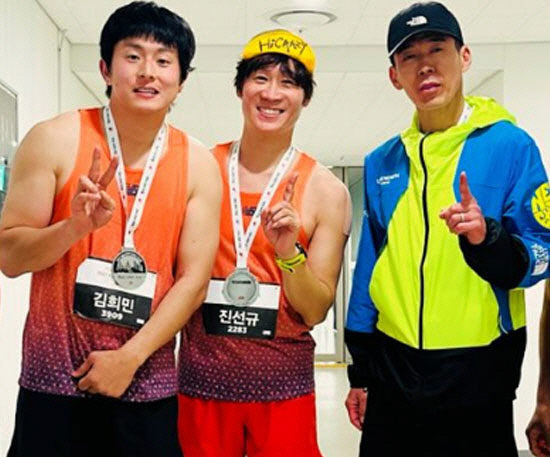기안84 "'복학왕' 첫 연재날 공황장애 와…살기 위해 달리기 했다" (…