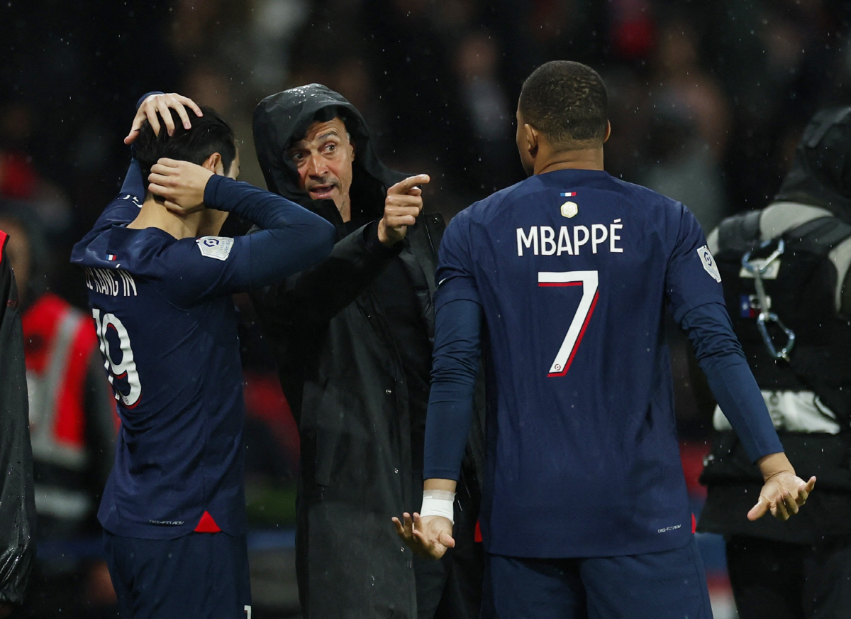 "LEE는 없었다" AP 통신, PSG 엔리케 감독 지도력 극찬+부활이유…