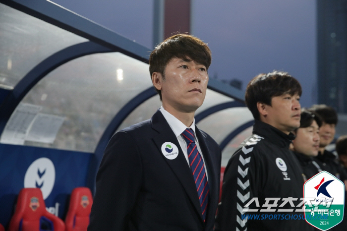 "위기탈출!김신진X기성용 연속골"서울,수원에 2대0승...3연패 끊고 5…