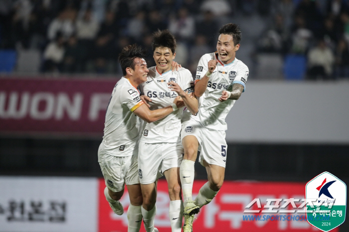 '서울 구한' 캡틴 기성용"韓축구 퇴보 아냐...올림픽 후배들 좌절 말고…