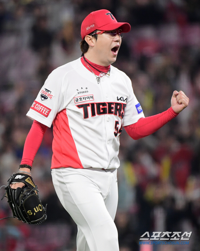 '대투수' 양현종 1694일만에 완투승! KIA, KT 9-1 완파 '선…