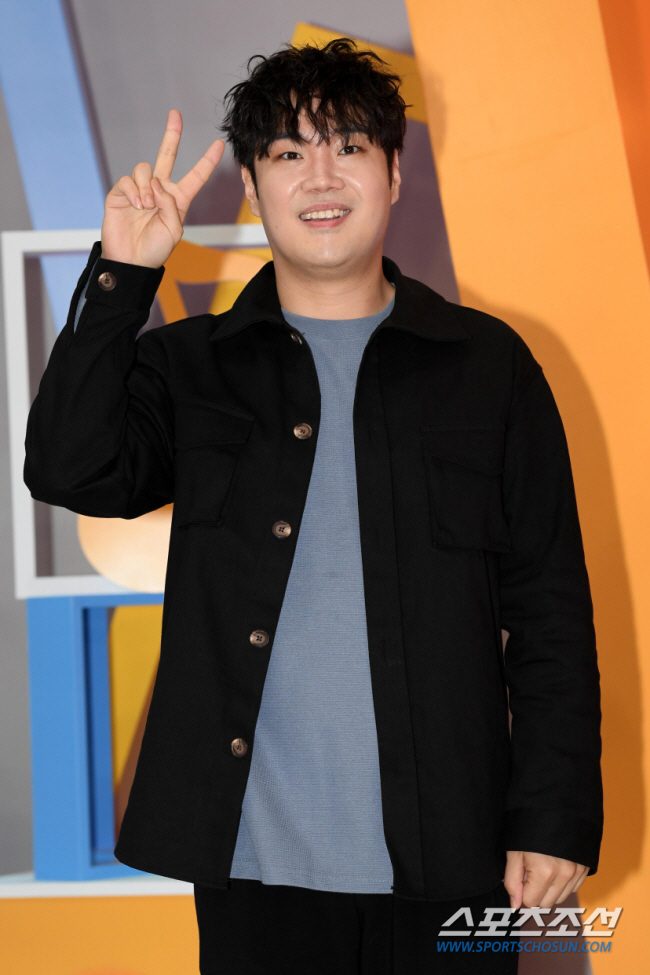 [SC이슈] 유재환 "성추행? 전혀 아니다…여자친구=이복동생 언급은 사실…