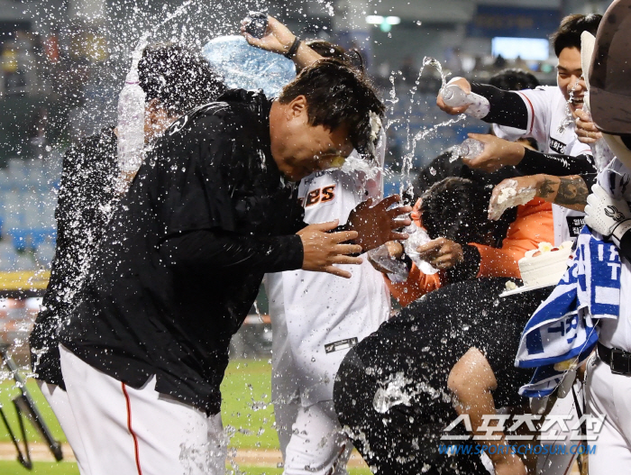 100승 축하, 누구보다 진심이었을텐데…영상 통화로 전한 '현진바라기'의…