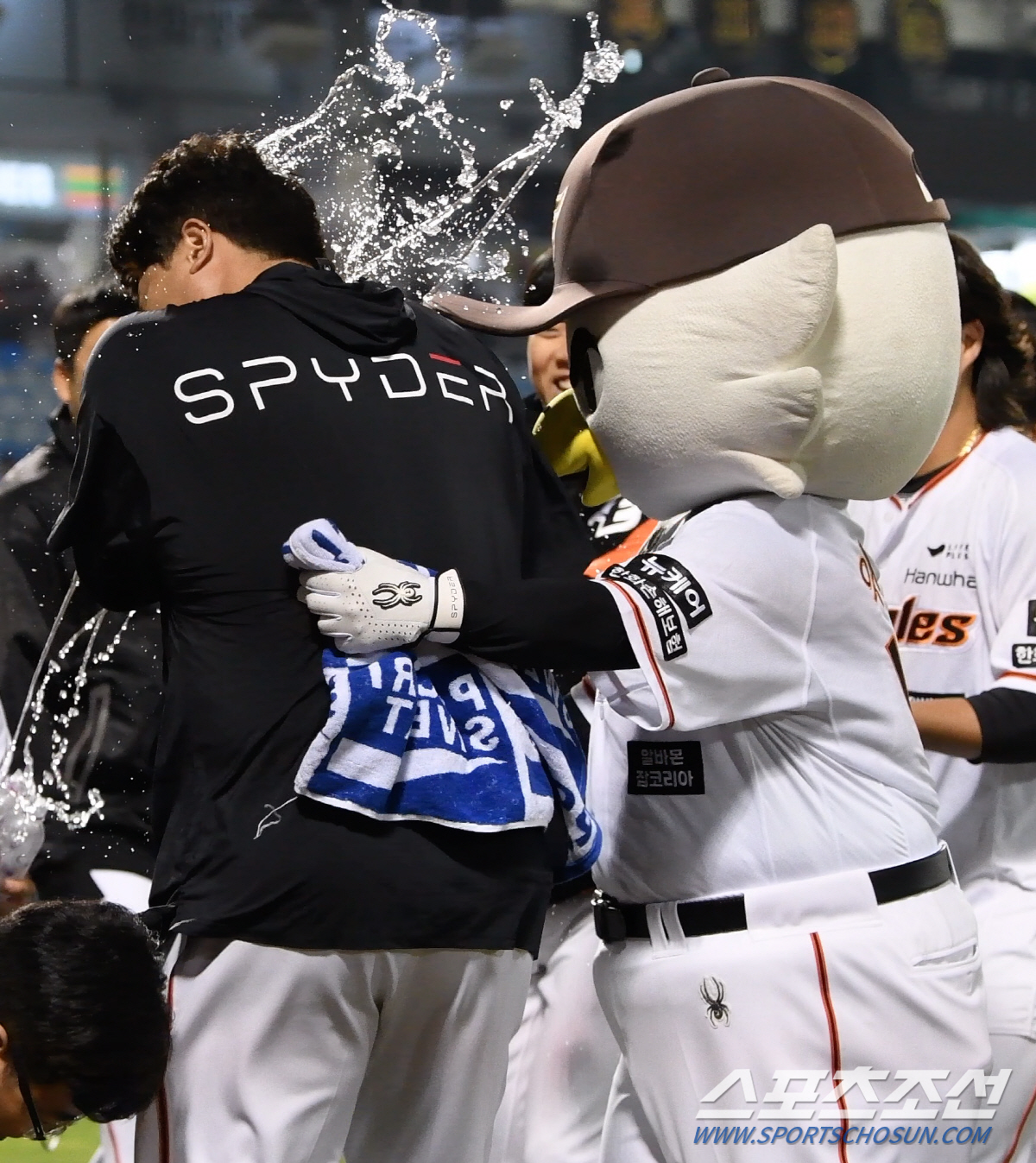 100승 축하, 누구보다 진심이었을텐데…영상 통화로 전한 '현진바라기'의…