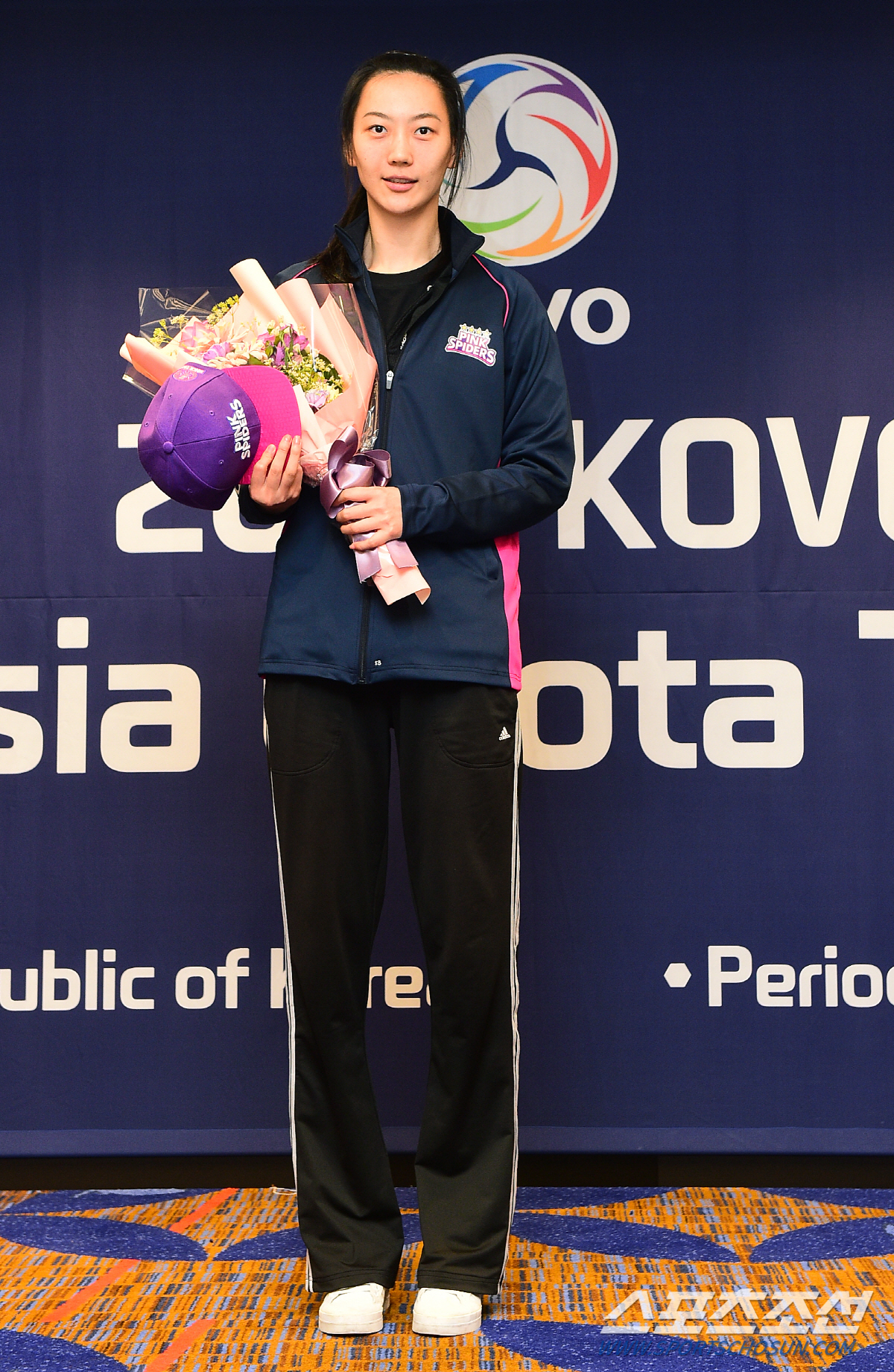 '김연경의 팀이 나를 원하다니...' 제니 좋아하는 김연경의 새 짝꿍. …