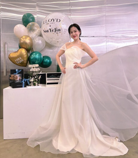 '현빈♥' 손예진, 결혼→출산했지만..여전한 '여신' 드레스 자태