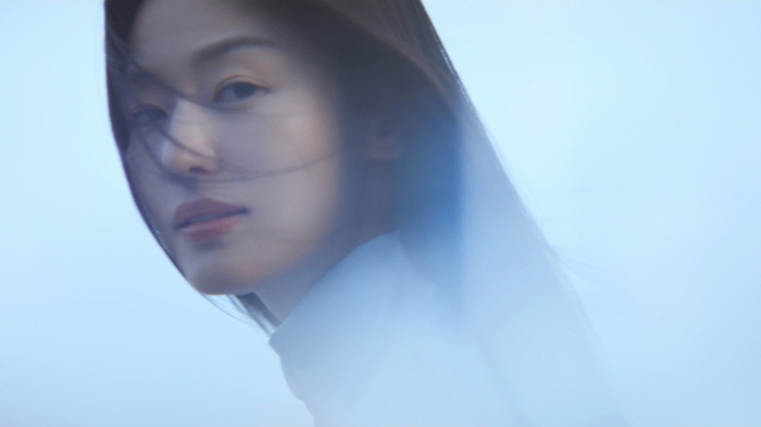 전지현, 안다르 모델 발탁…패셔니스타·운동 마니아 매력 발산