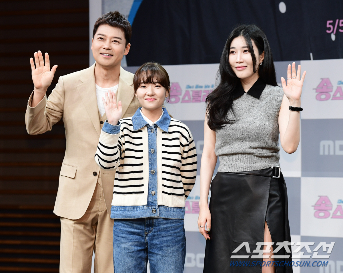 [SC현장]'나혼산-전참시' 이어 '송스틸러'까지…전현무, MBC 금토일…
