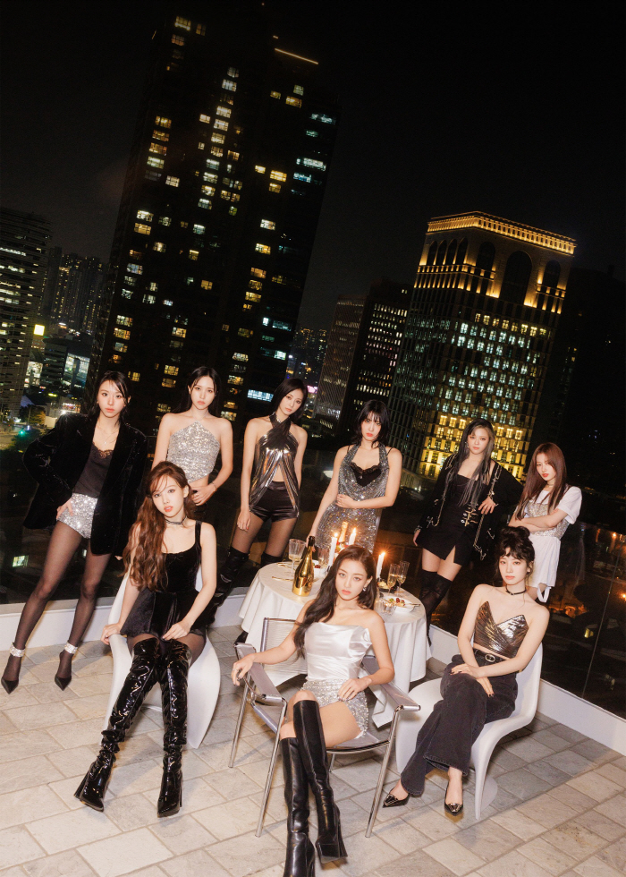 [공식] 트와이스, 글로벌 걸그룹의 위용..스포티파이 누적 팔로워 200…
