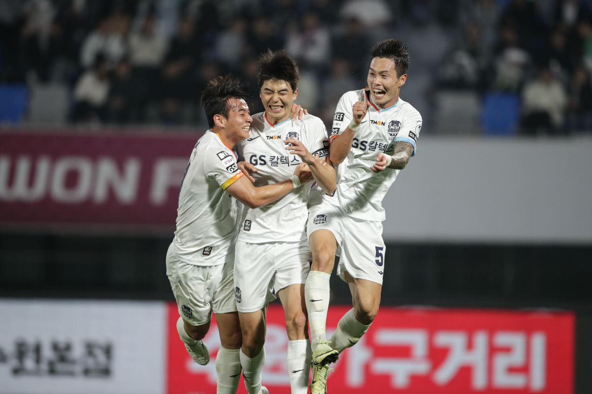 [현장라인업]김기동 감독 '승부수' 수원FC전 그대로…울산, '최정예' …