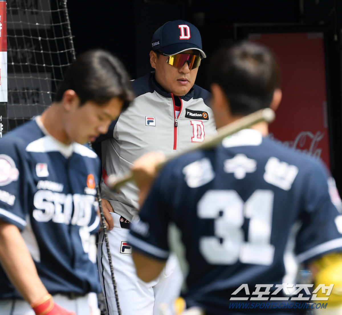 이틀 연속 짜릿승 '위닝 예약' 두산 이승엽 감독 "최준호, 앞으로 더 …