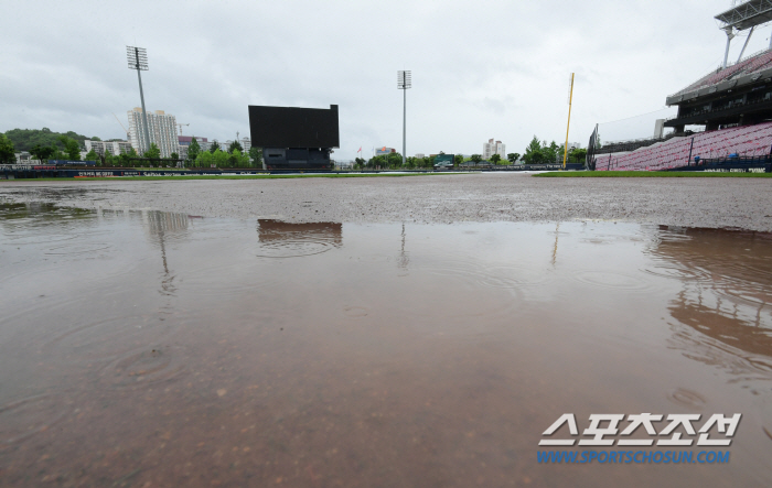 갸린이에게 절망을, 류현진도 못 보나...3연속 매진 광주에 내리는 장맛…