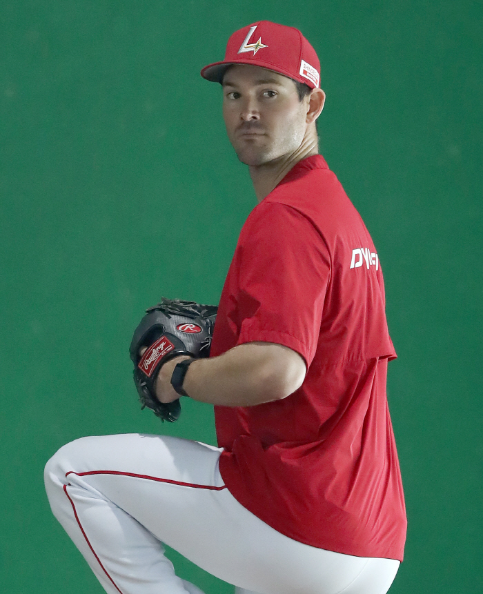 '75% 피칭' 시즌 1호 대체 외인, NPB 경력직답게 감 잡았다…"K…