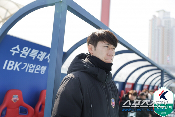 김은중 감독의 일침"U-23 亞컵 우승 일본,U-21리그 운영...우리도…