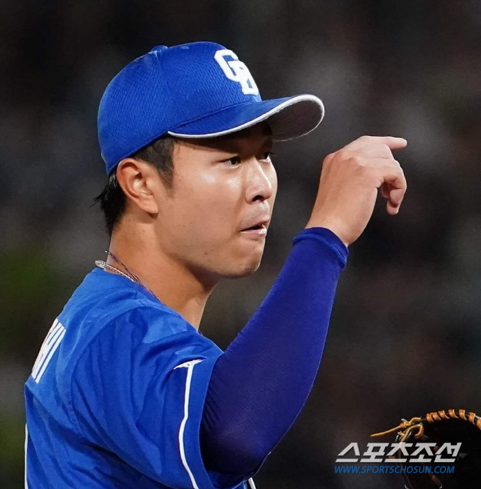 6타자 연속 헛스윙 삼진…9회 연속 악송구로 날린 완투 완봉승, WBC …