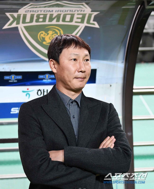 '박항서의 그림자를 지워라'…'베트남 새 사령탑' 김상식의 새로운 모험