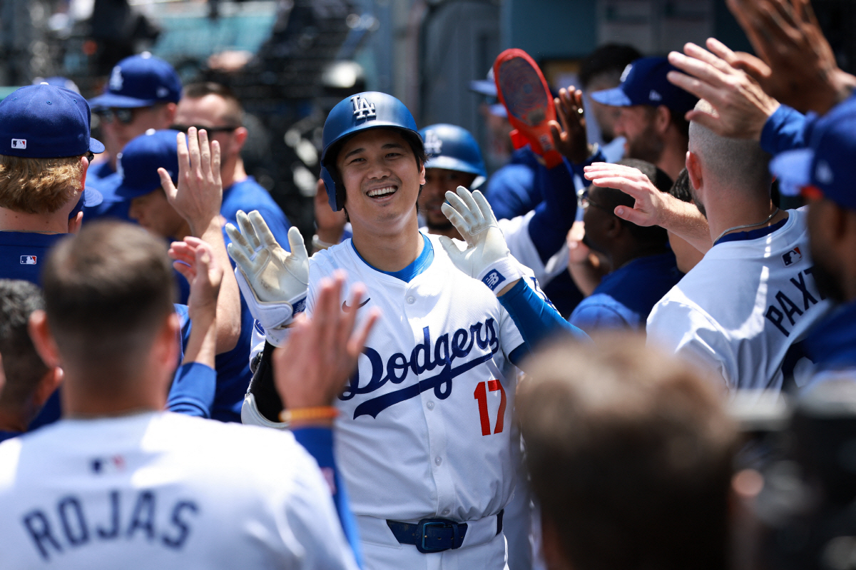 'OPS가 무려 1.111' 오타니, 처음부터 이도류 포기했다면 MLB …