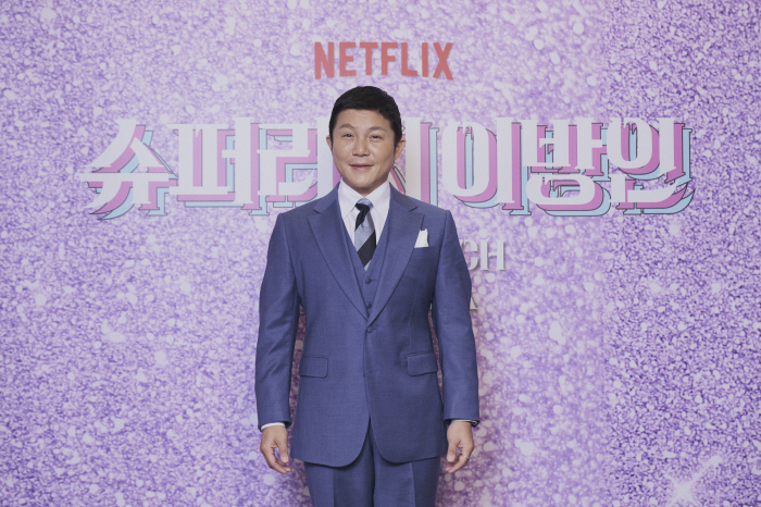 '슈퍼리치 이방인' 조세호 "넷플릭스 출연에 부모님이 기뻐해"