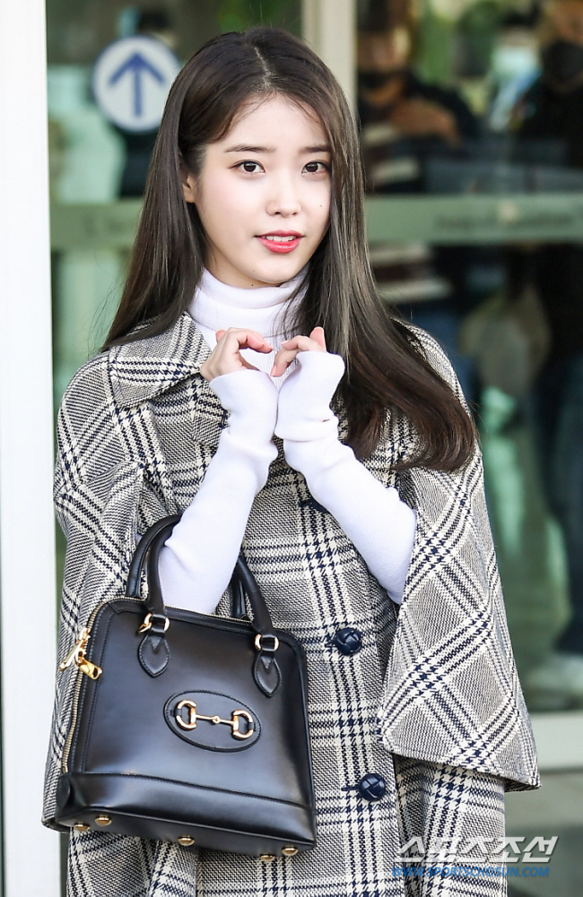 "아이유, 최고의 어린이날 선물"…1억 기부+식사 후원까지 [SC이슈]