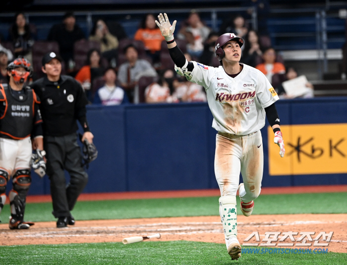 '월간 MVP 후보도 아닌데…' 예비 빅리거, 기여도로 'KIA 천하' …